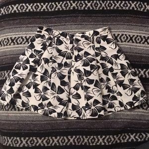 Forever 21 Floral Pleated Skirt